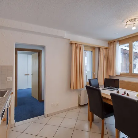 Jolimont Daire *