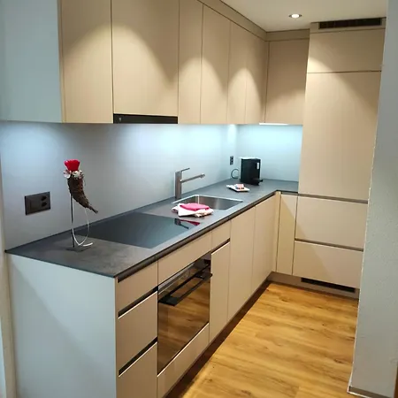 Jolimont Apartment