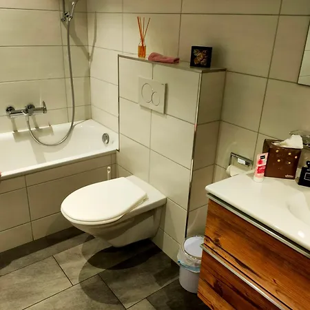 Jolimont Apartment *
