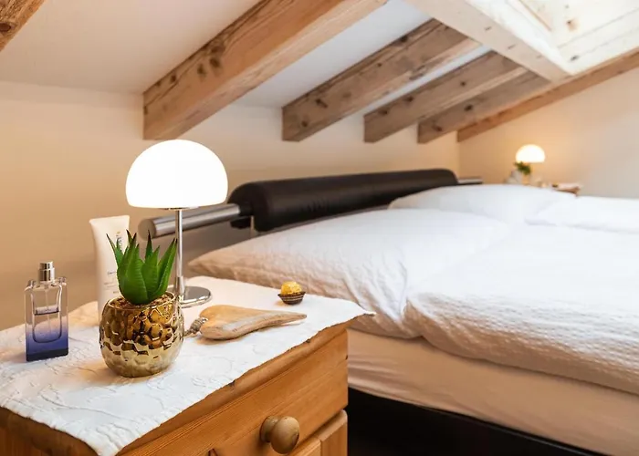 졸리몬트 아파트먼트 *