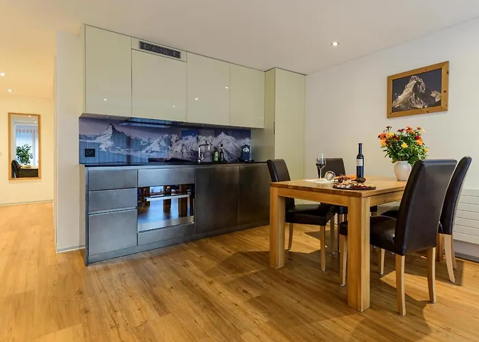 Jolimont Apartment *