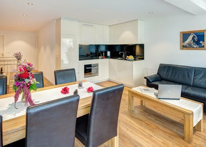 졸리몬트 아파트먼트 아파트 *